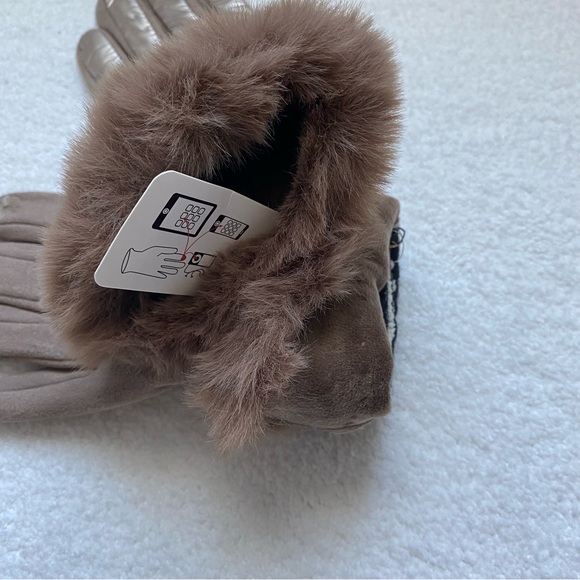 UGG Brown Metallic Faux Fur Tech Gloves - Picture 4 of 5